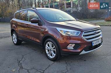 Внедорожник / Кроссовер Ford Escape 2018 в Киеве