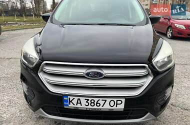 Внедорожник / Кроссовер Ford Escape 2016 в 