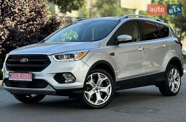 Внедорожник / Кроссовер Ford Escape 2019 в Ровно