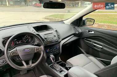 Внедорожник / Кроссовер Ford Escape 2017 в 