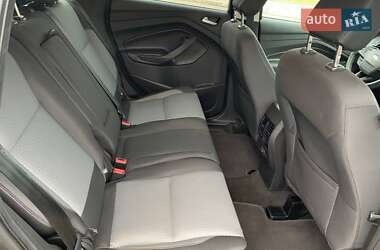 Внедорожник / Кроссовер Ford Escape 2017 в 