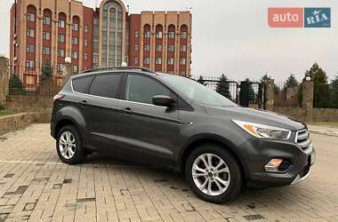 Внедорожник / Кроссовер Ford Escape 2017 в 