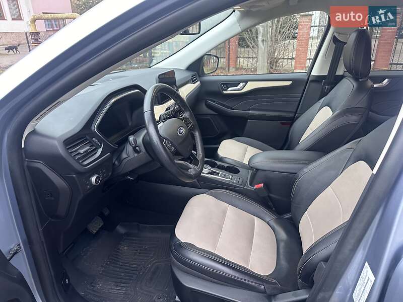Внедорожник / Кроссовер Ford Escape 2022 в Ивано-Франковске