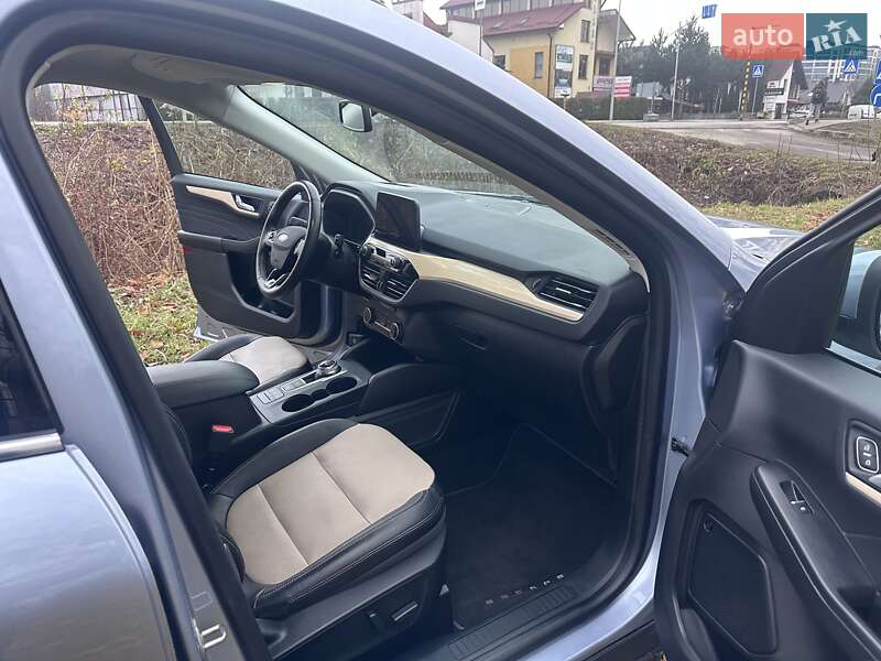 Внедорожник / Кроссовер Ford Escape 2022 в Ивано-Франковске