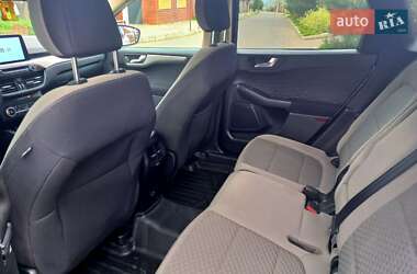 Внедорожник / Кроссовер Ford Escape 2019 в 