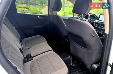 Внедорожник / Кроссовер Ford Escape 2019 в 