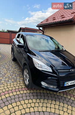 Внедорожник / Кроссовер Ford Escape 2015 в 