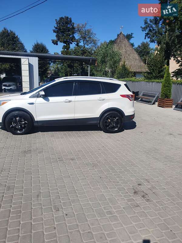 Внедорожник / Кроссовер Ford Escape 2013 в Староконстантинове