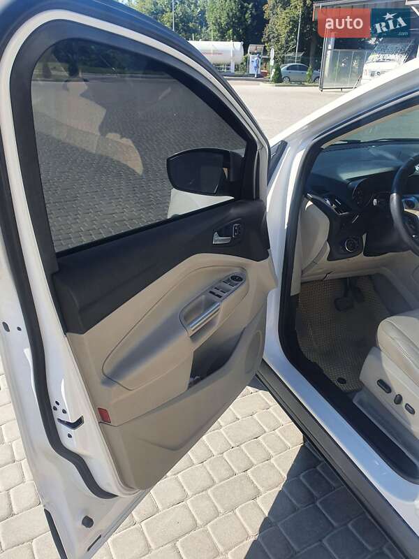 Внедорожник / Кроссовер Ford Escape 2013 в Староконстантинове