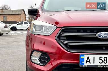 Внедорожник / Кроссовер Ford Escape 2016 в 