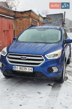 Внедорожник / Кроссовер Ford Escape 2017 в Полтаве