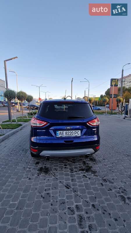 Внедорожник / Кроссовер Ford Escape 2015 в Днепре