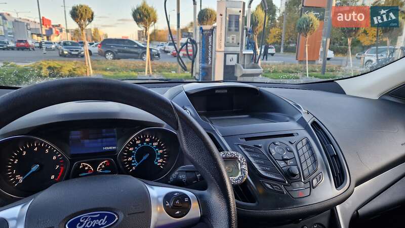 Внедорожник / Кроссовер Ford Escape 2015 в Днепре