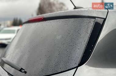Внедорожник / Кроссовер Ford Escape 2016 в 