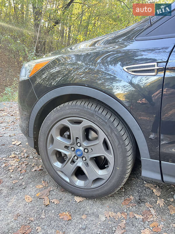 Позашляховик / Кросовер Ford Escape 2015 в Києві