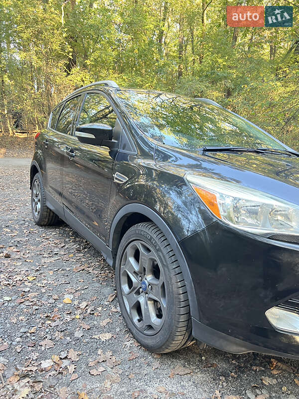 Позашляховик / Кросовер Ford Escape 2015 в Києві