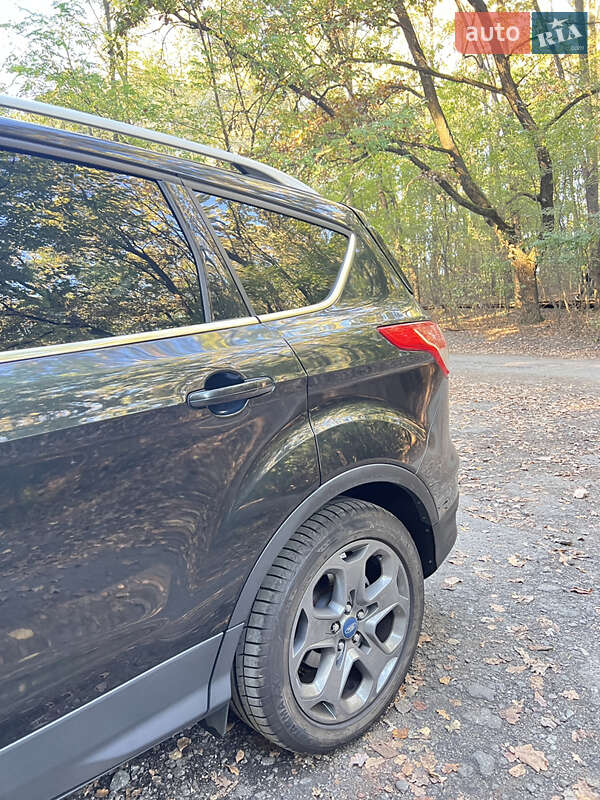 Позашляховик / Кросовер Ford Escape 2015 в Києві