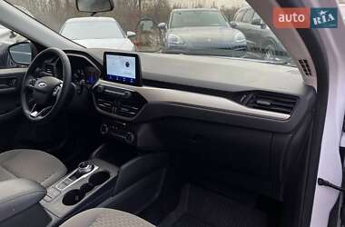 Внедорожник / Кроссовер Ford Escape 2022 в 