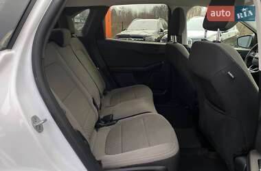 Внедорожник / Кроссовер Ford Escape 2022 в 