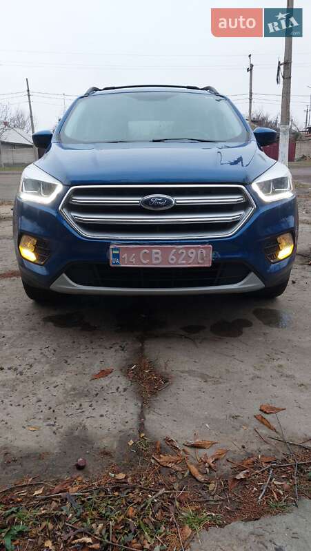 Позашляховик / Кросовер Ford Escape 2017 в Снігурівці