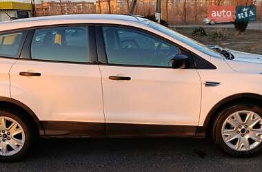 Внедорожник / Кроссовер Ford Escape 2015 в 