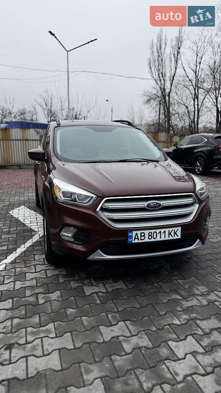 Внедорожник / Кроссовер Ford Escape 2017 в Виннице