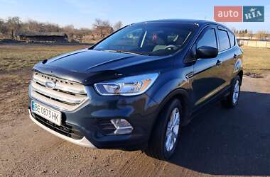 Внедорожник / Кроссовер Ford Escape 2018 в Гайсине