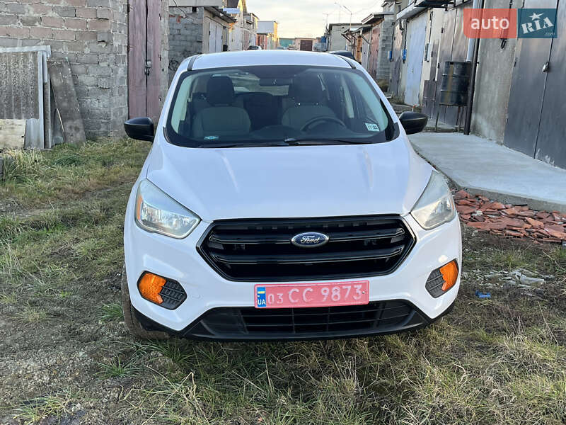 Позашляховик / Кросовер Ford Escape 2017 в Трускавці