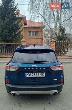 Внедорожник / Кроссовер Ford Escape 2020 в 