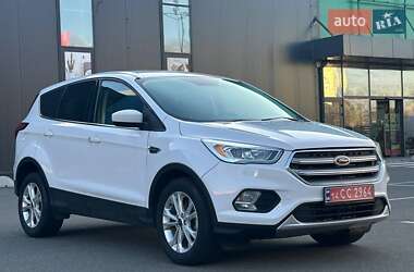 Внедорожник / Кроссовер Ford Escape 2019 в Киеве