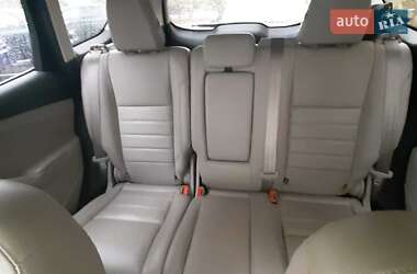 Внедорожник / Кроссовер Ford Escape 2016 в 