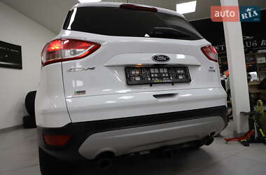 Позашляховик / Кросовер Ford Escape 2016 в Дрогобичі