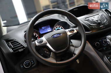 Позашляховик / Кросовер Ford Escape 2016 в Дрогобичі