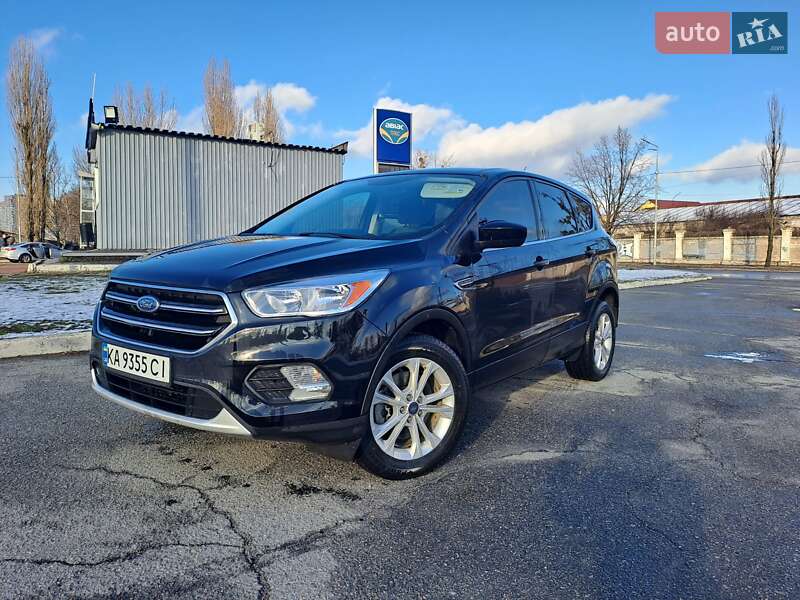 Внедорожник / Кроссовер Ford Escape 2016 в Киеве