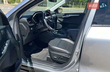Внедорожник / Кроссовер Ford Escape 2022 в 