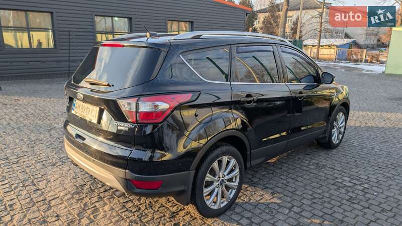 Внедорожник / Кроссовер Ford Escape 2017 в Коростышеве