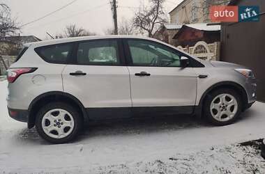 Внедорожник / Кроссовер Ford Escape 2017 в 