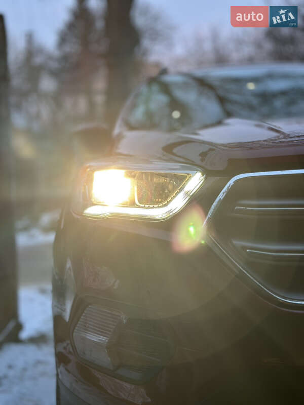 Внедорожник / Кроссовер Ford Escape 2018 в Хмельницком