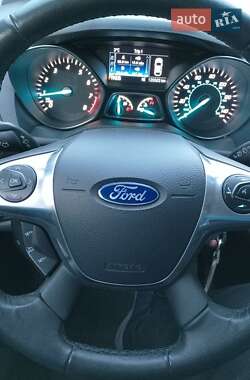 Внедорожник / Кроссовер Ford Escape 2016 в Кропивницком