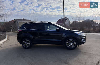 Внедорожник / Кроссовер Ford Escape 2017 в 