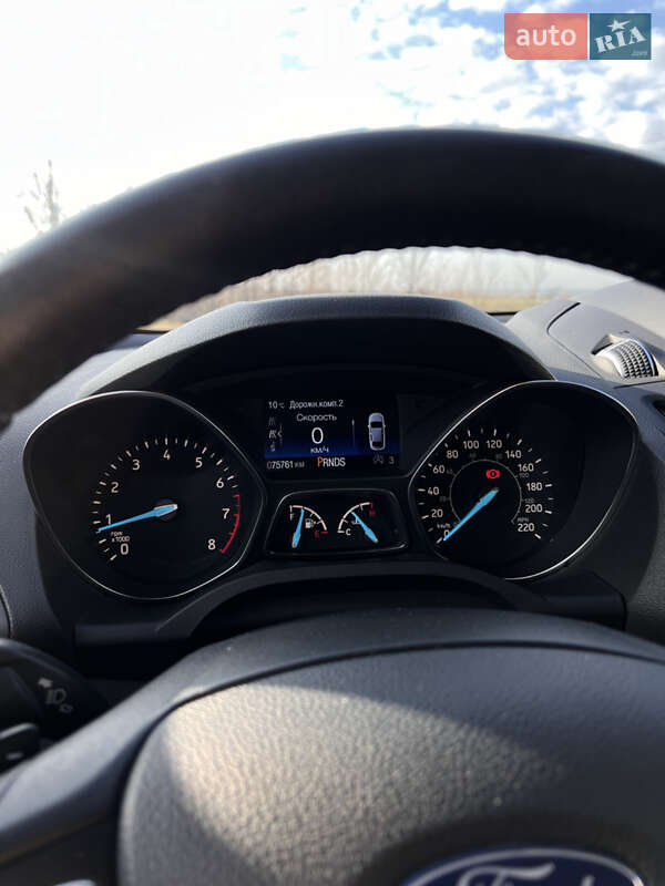 Внедорожник / Кроссовер Ford Escape 2017 в Южноукраинске