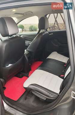 Внедорожник / Кроссовер Ford Escape 2013 в Кременце