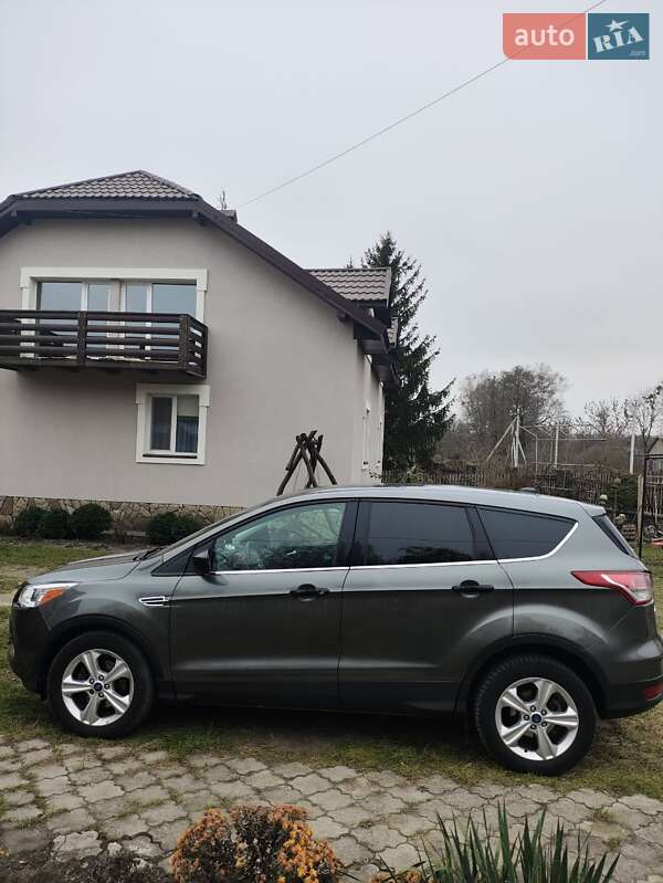 Внедорожник / Кроссовер Ford Escape 2013 в Кременце