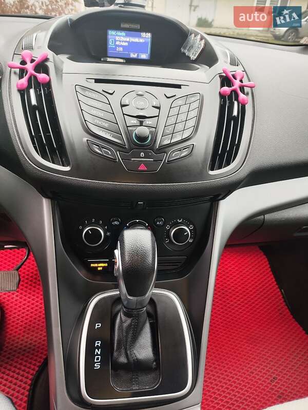 Внедорожник / Кроссовер Ford Escape 2013 в Кременце