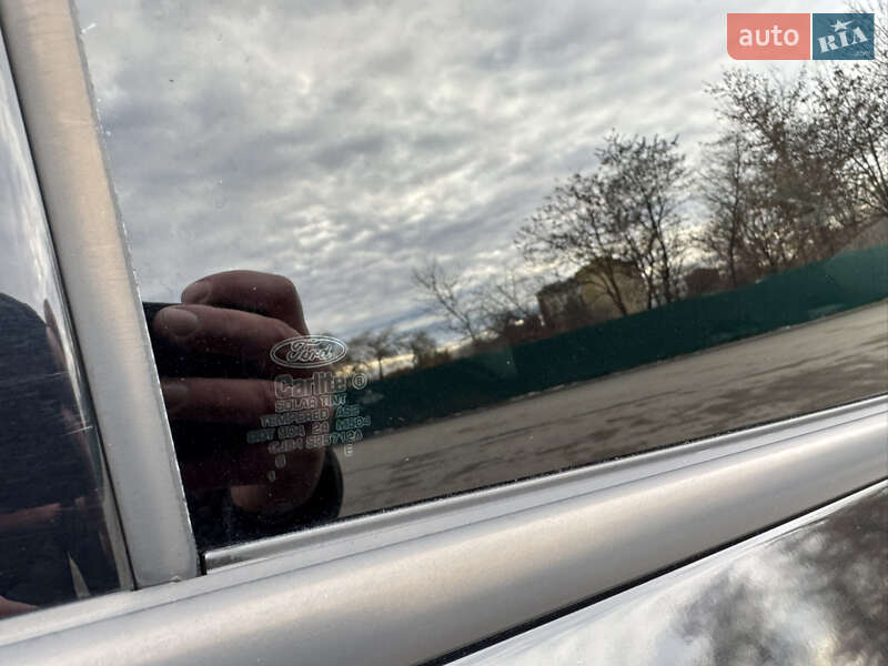 Внедорожник / Кроссовер Ford Escape 2016 в Ивано-Франковске