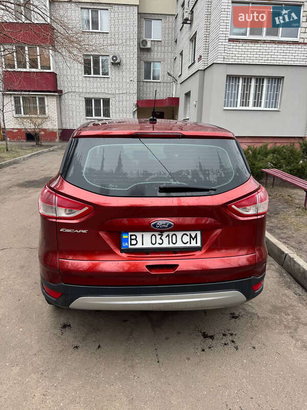 Внедорожник / Кроссовер Ford Escape 2015 в Кременчуге