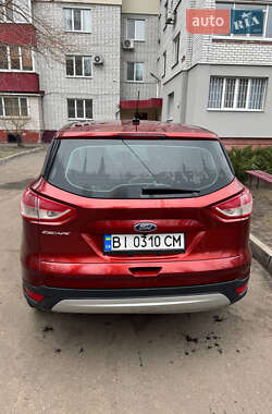 Внедорожник / Кроссовер Ford Escape 2015 в 