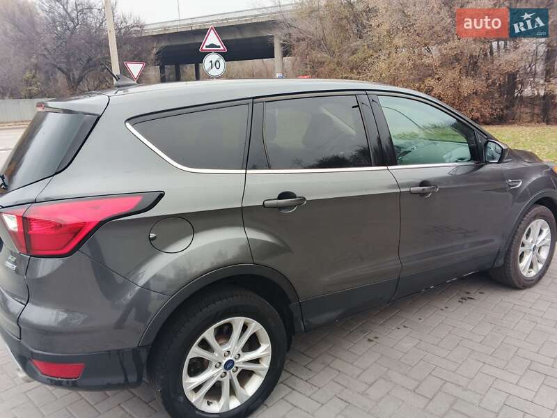 Внедорожник / Кроссовер Ford Escape 2019 в Каменском фото 7 Внедорожник / Кроссовер Ford Escape 2019 в Каменском