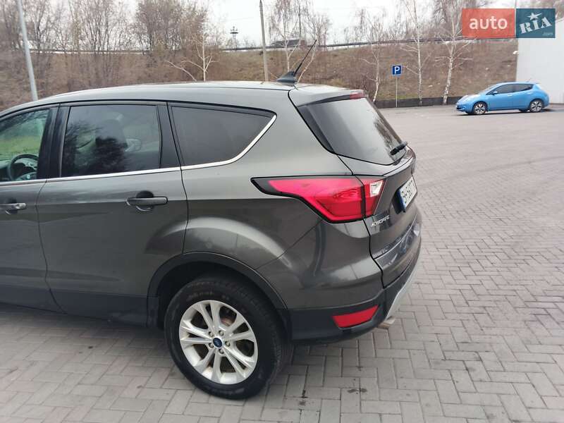 Внедорожник / Кроссовер Ford Escape 2019 в Каменском фото 8 Внедорожник / Кроссовер Ford Escape 2019 в Каменском