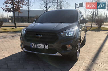 Внедорожник / Кроссовер Ford Escape 2019 в Ивано-Франковске